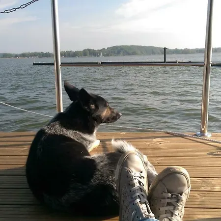 Hausboot Helena Botel